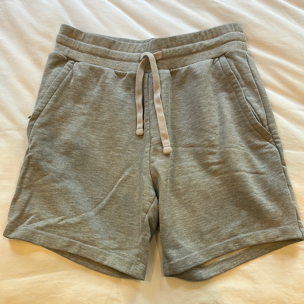 Men's Gray Alo Chill Shorts